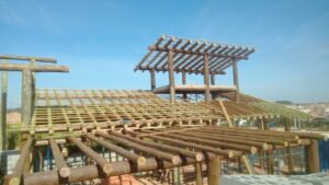 Casa de Madeira de Eucalipto Pré Fabricada Pre Moldada Rustica Tratada em Campinas Sorocaba Jundiaí Baruerí Santos Osasco Mogi das Cruzes Praia Grande Vidro Preço