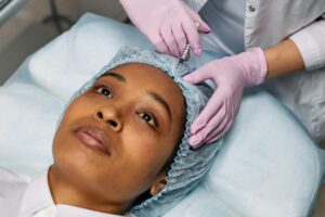 Aplicação de Botox em Itápolis Ibitinga Borborema Novo Horizonte Taquaritinga SP Harmonização Facial Ácido Ialurônico Laser