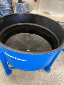 Caixa D'água de Fibra de Vidro Com Fundo Cônico com Sapata SP RJ PR MG MS MT GO DF CE BA Polietileno Telefone