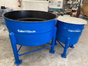 Caixa D'água de Fibra de Vidro Com Fundo Cônico com Sapata SP RJ PR MG MS MT GO DF CE BA AM PR Telefone